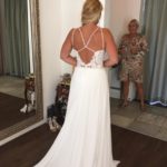 Bruid achterkant trouwjurk